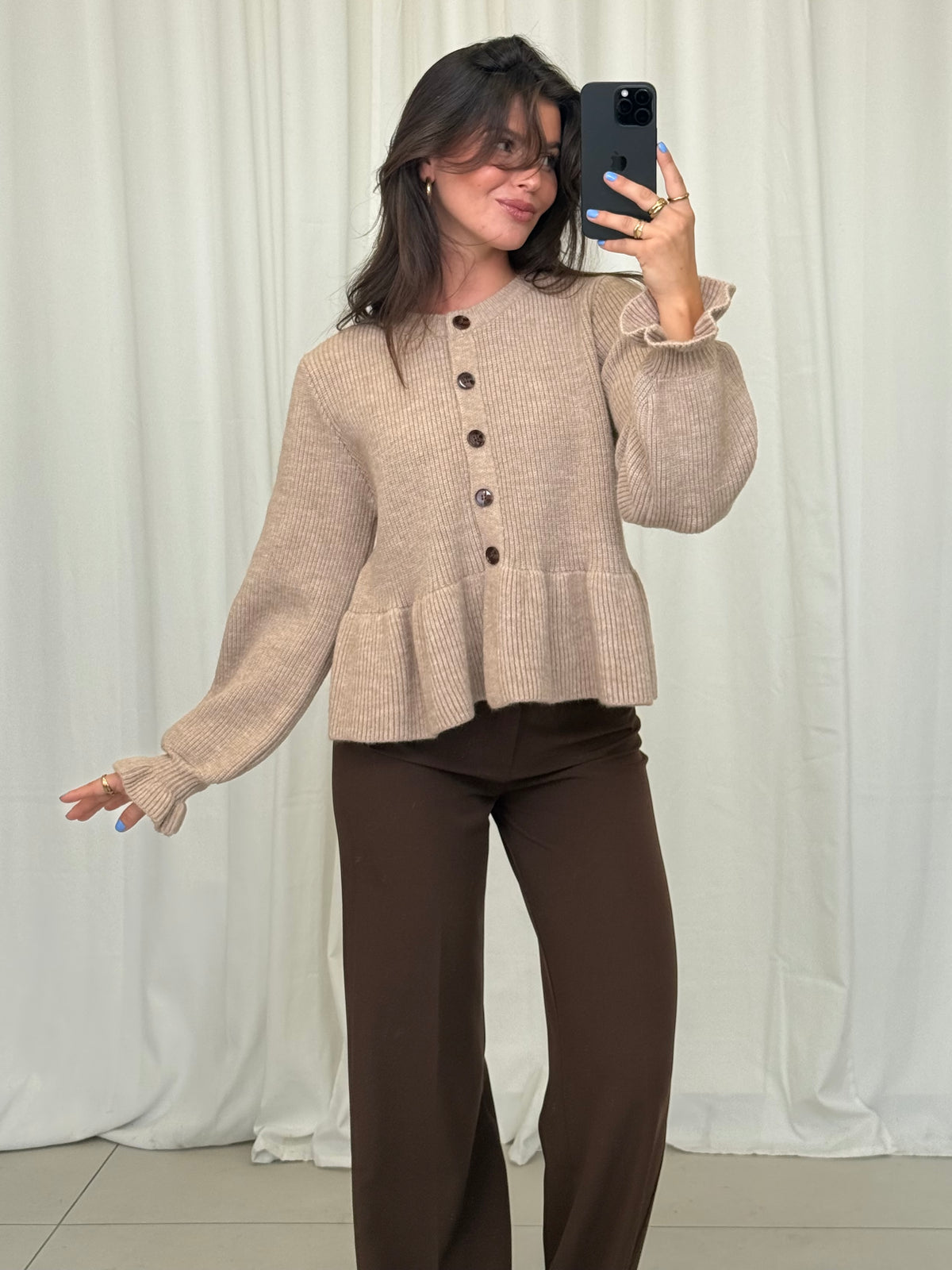 CARDIGAN MIT SCHÖẞCHEN LINA