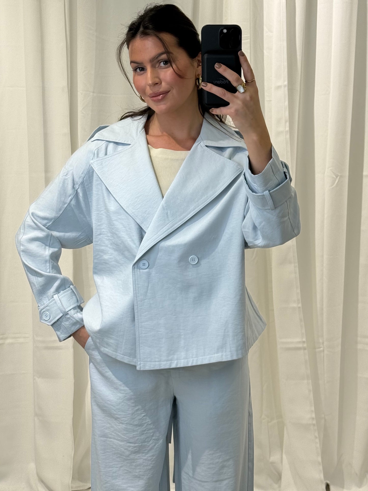KURZER TRENCHCOAT – Miss Nova Damenmode