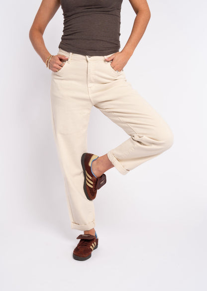 Stretch Mom Jeans Lana Beige Detailansicht – MissNova