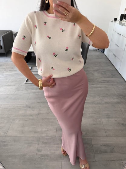 STRICKTOP MIT BLUMENSTICKEREI LILLY – Miss Nova Damenmode