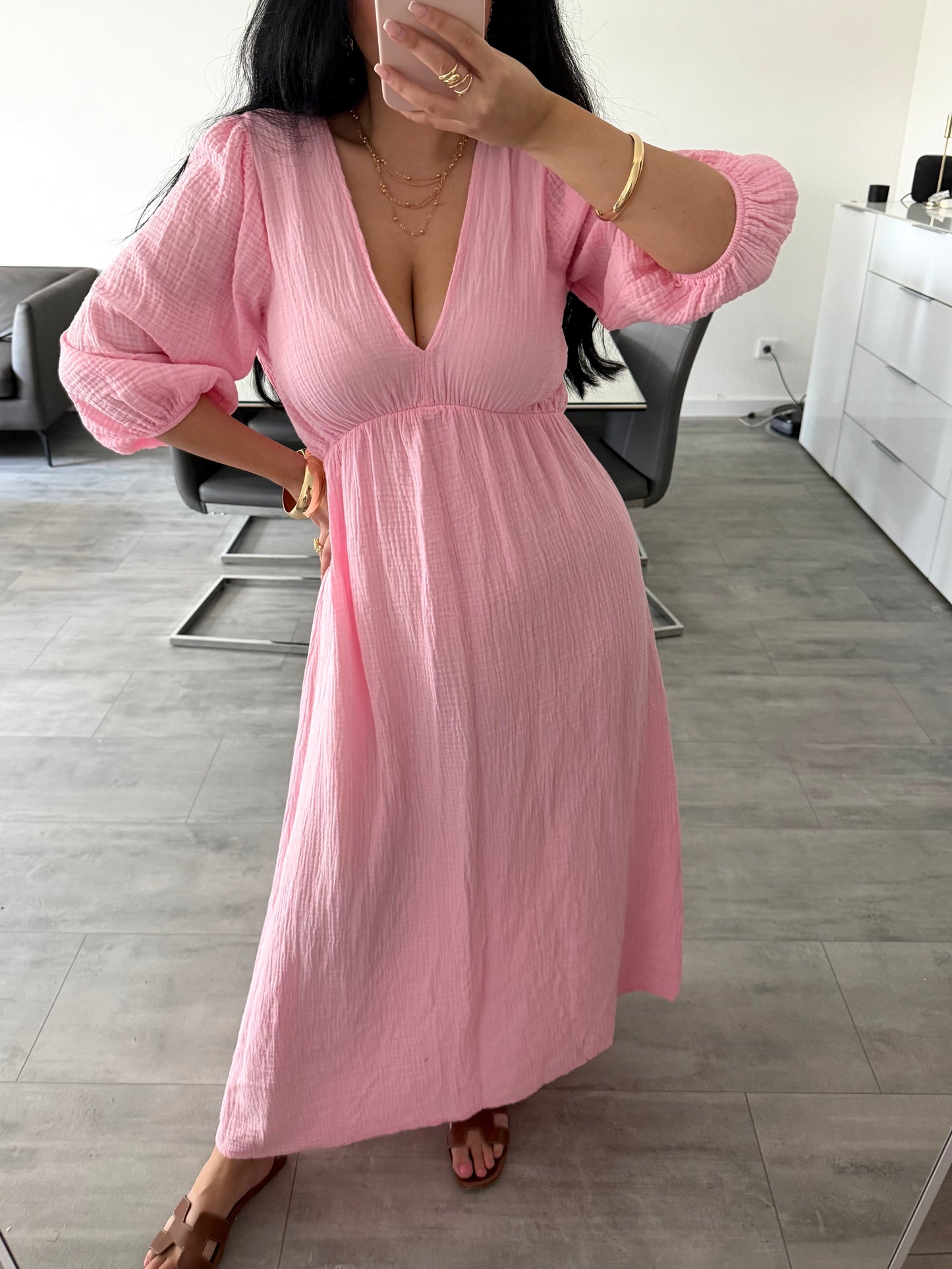 MUSSELIN MAXIKLEID MIT V-AUSSCHNITT ZARIA