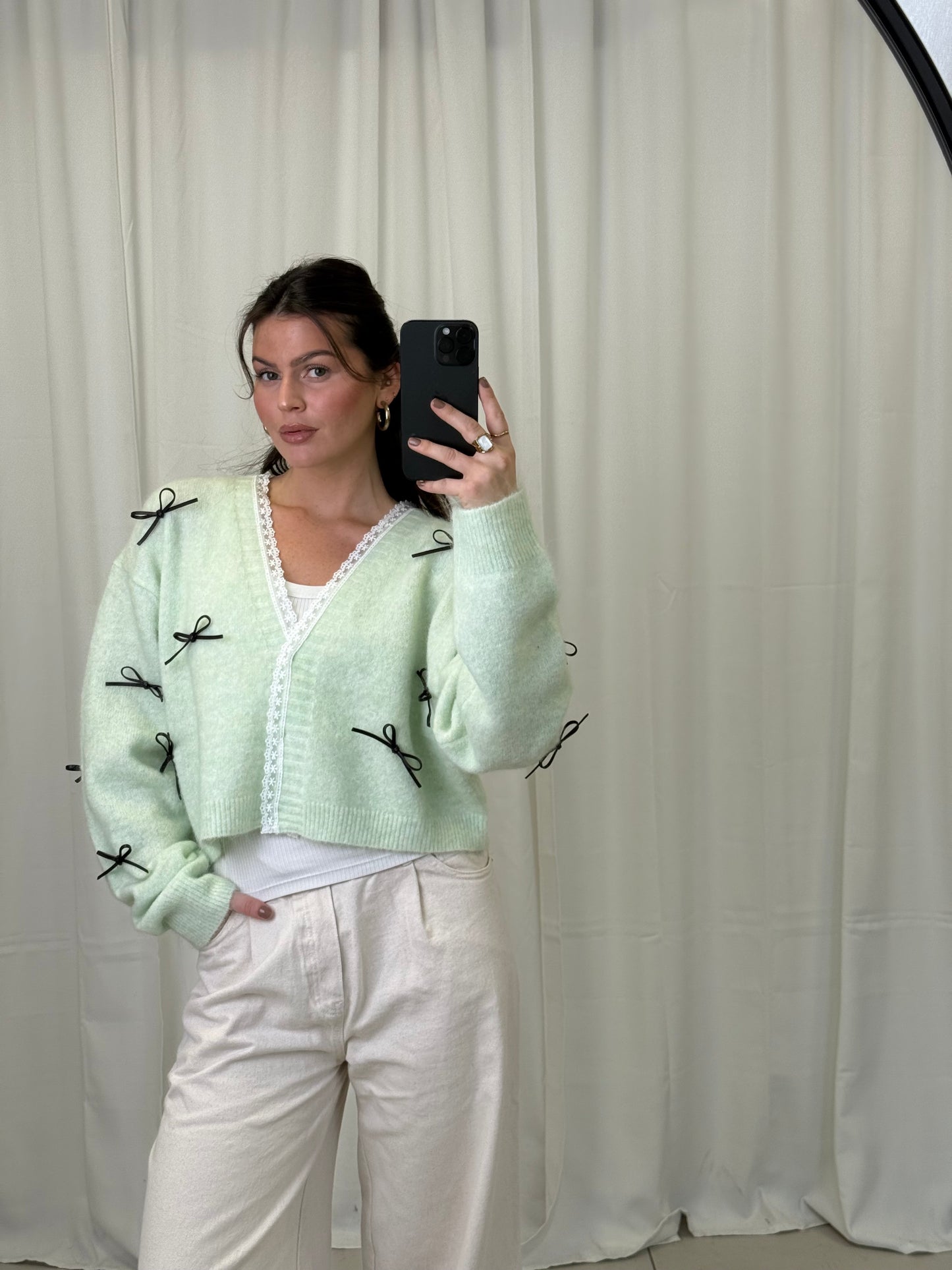 CARDIGAN LEDERSCHLEIFEN CELINE – Miss Nova Damenmode