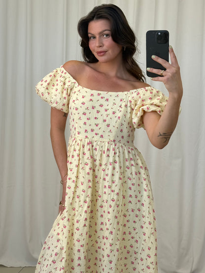 MUSSELIN KLEID ROSALIE MIT ROSENMUSTER