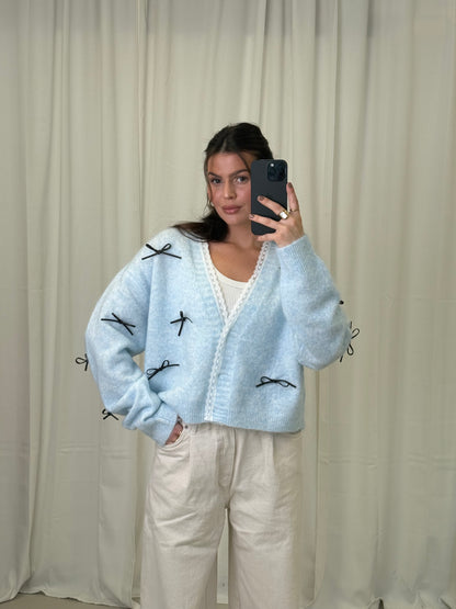 CARDIGAN LEDERSCHLEIFEN CELINE Ansicht 8 – Miss Nova Damenmode