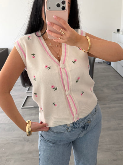 STRICKWESTE MIT BLUMENSTICKEREI LILLY – Miss Nova Damenmode