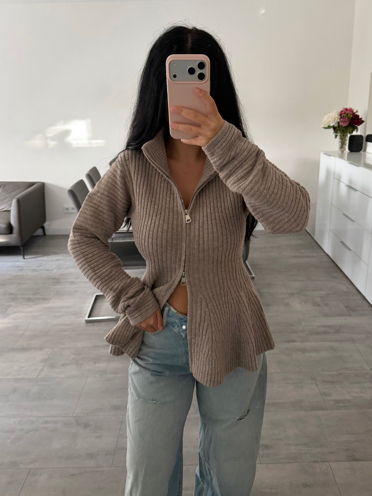 ZIP-STRICKJACKE TAILLIERT WILMA
