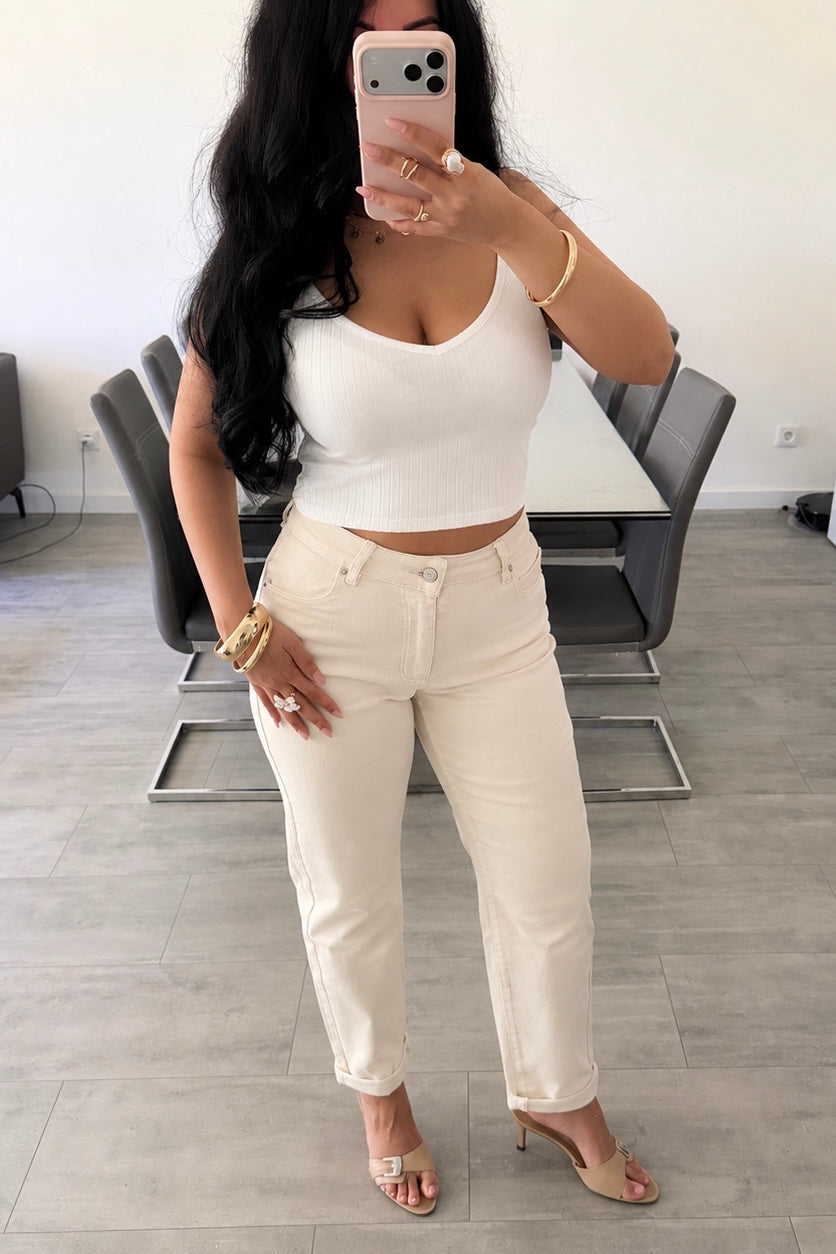 Stretch Mom Jeans Lana Beige Detailansicht – MissNova