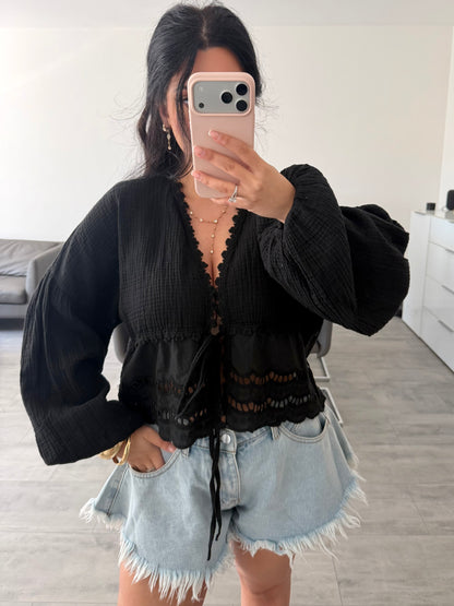 MUSSELIN BLUSE MIT SPITZE MALIA – Musselin Mode Miss Nova