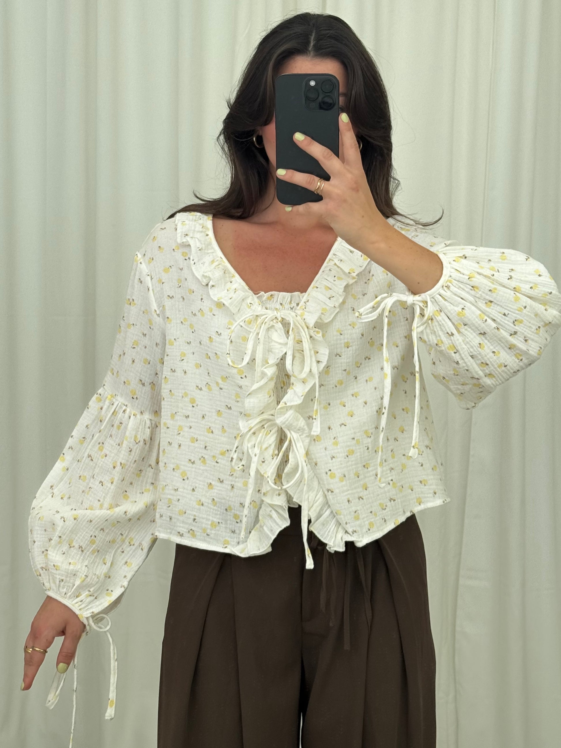 MUSSELIN RÜSCHEN BLUSE BLÜMCHENLIEBE – Musselin Mode Miss Nova