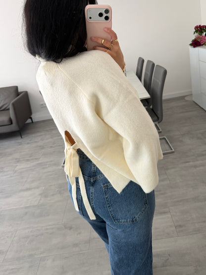 PULLOVER MIT SCHLEIFE AM RÜCKEN