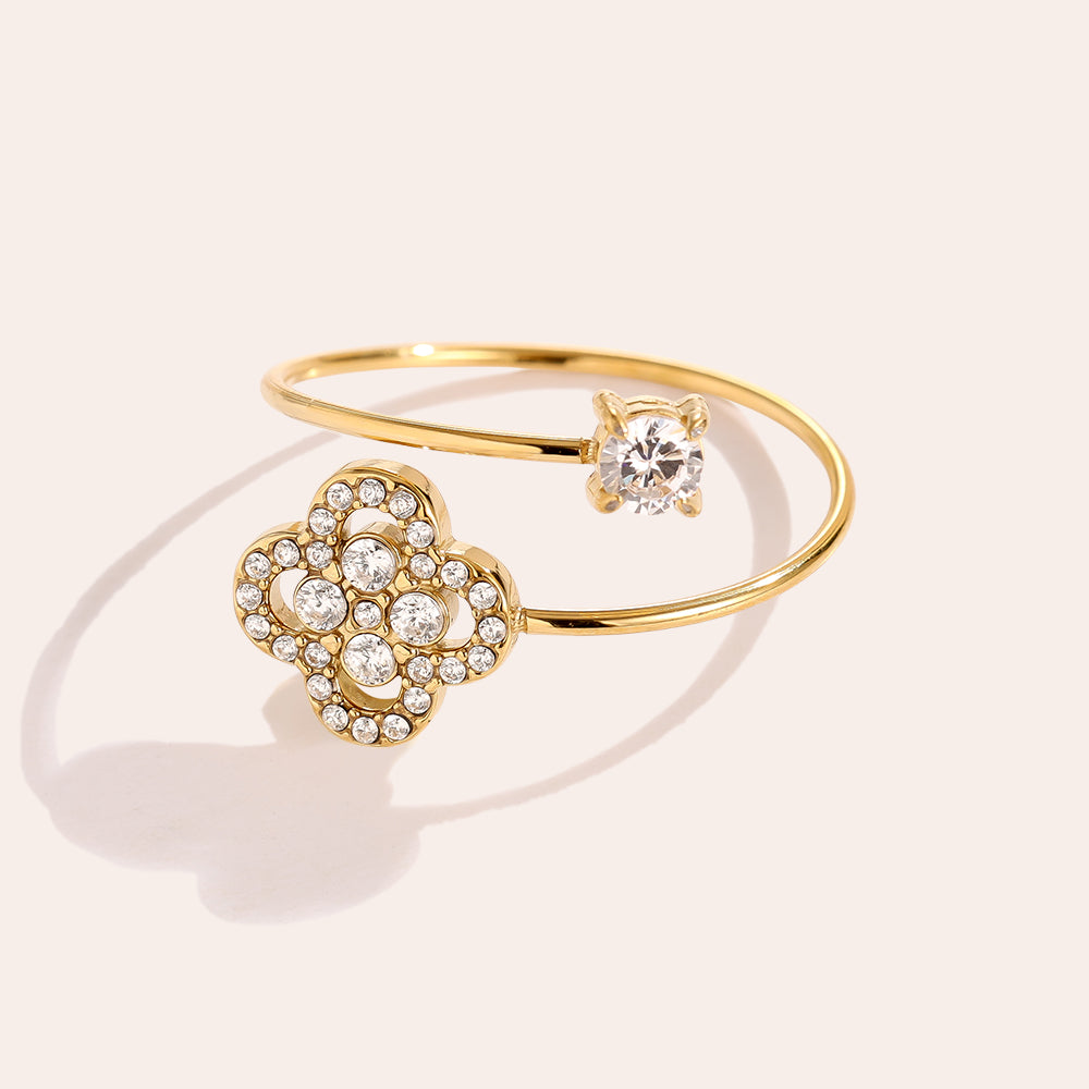 EDELSTAHL RING LUCKY FLOWER HUG – Damenmode bei Miss Nova