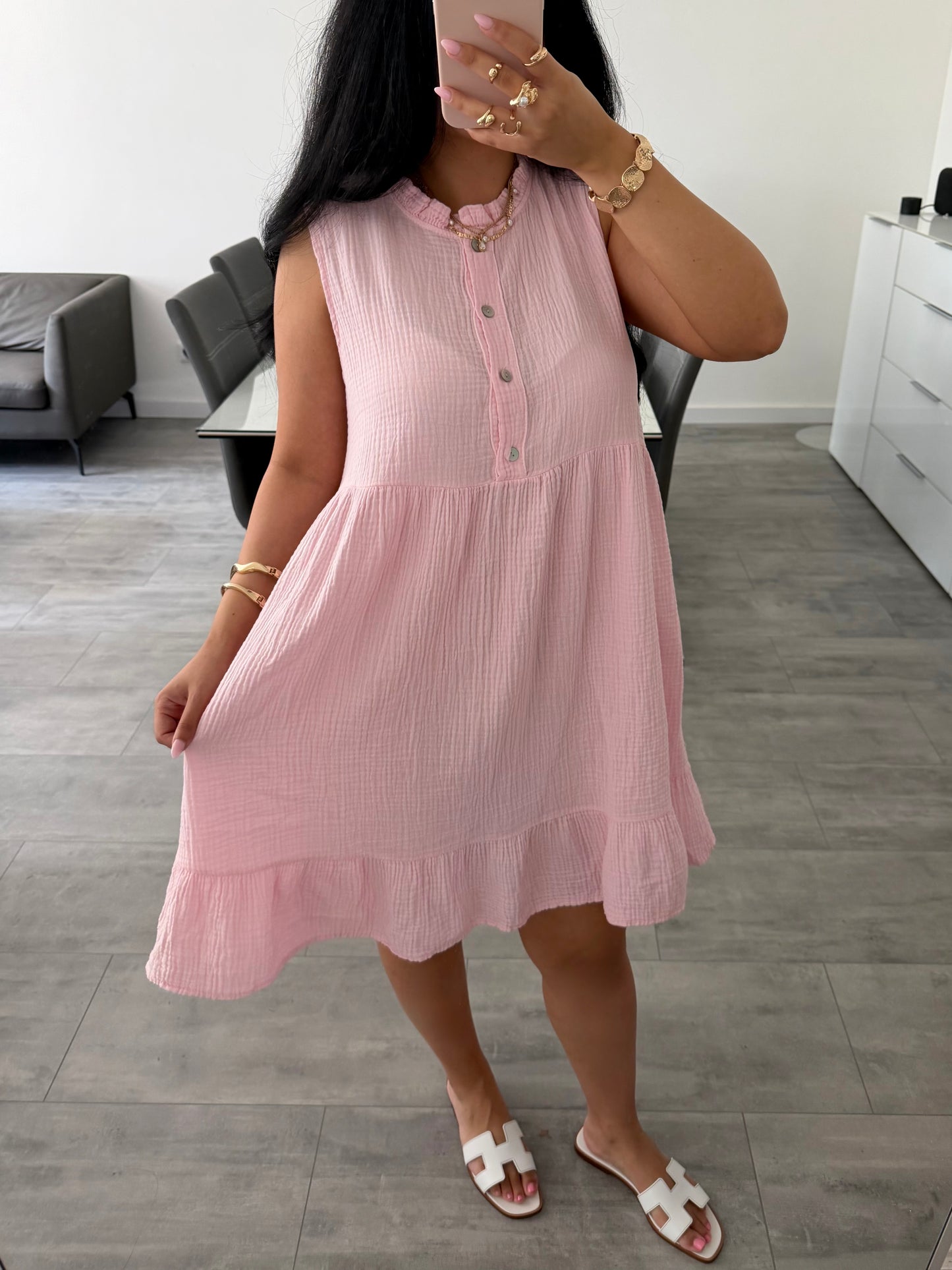 MUSSELIN KLEID MIT KNOPFLEISTE ERNA