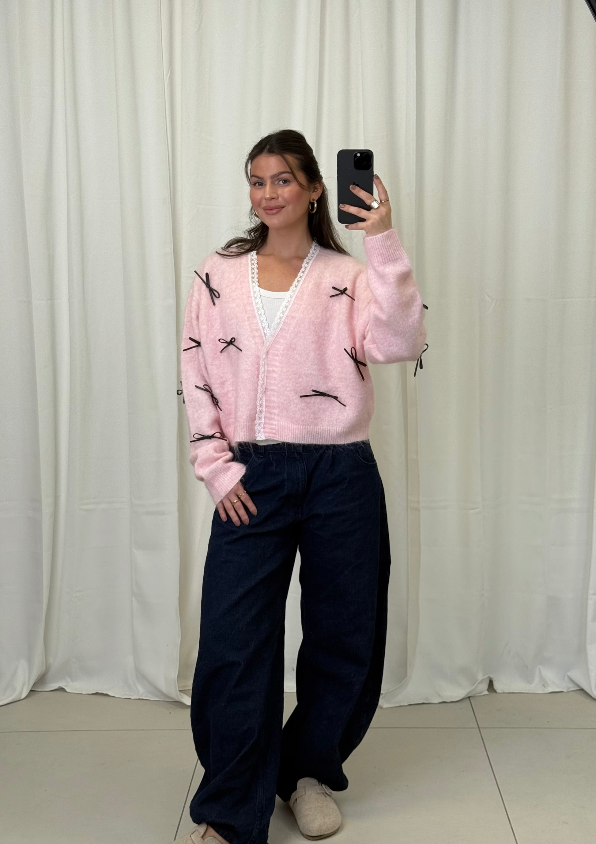 CARDIGAN LEDERSCHLEIFEN CELINE Ansicht 4 – Miss Nova Damenmode