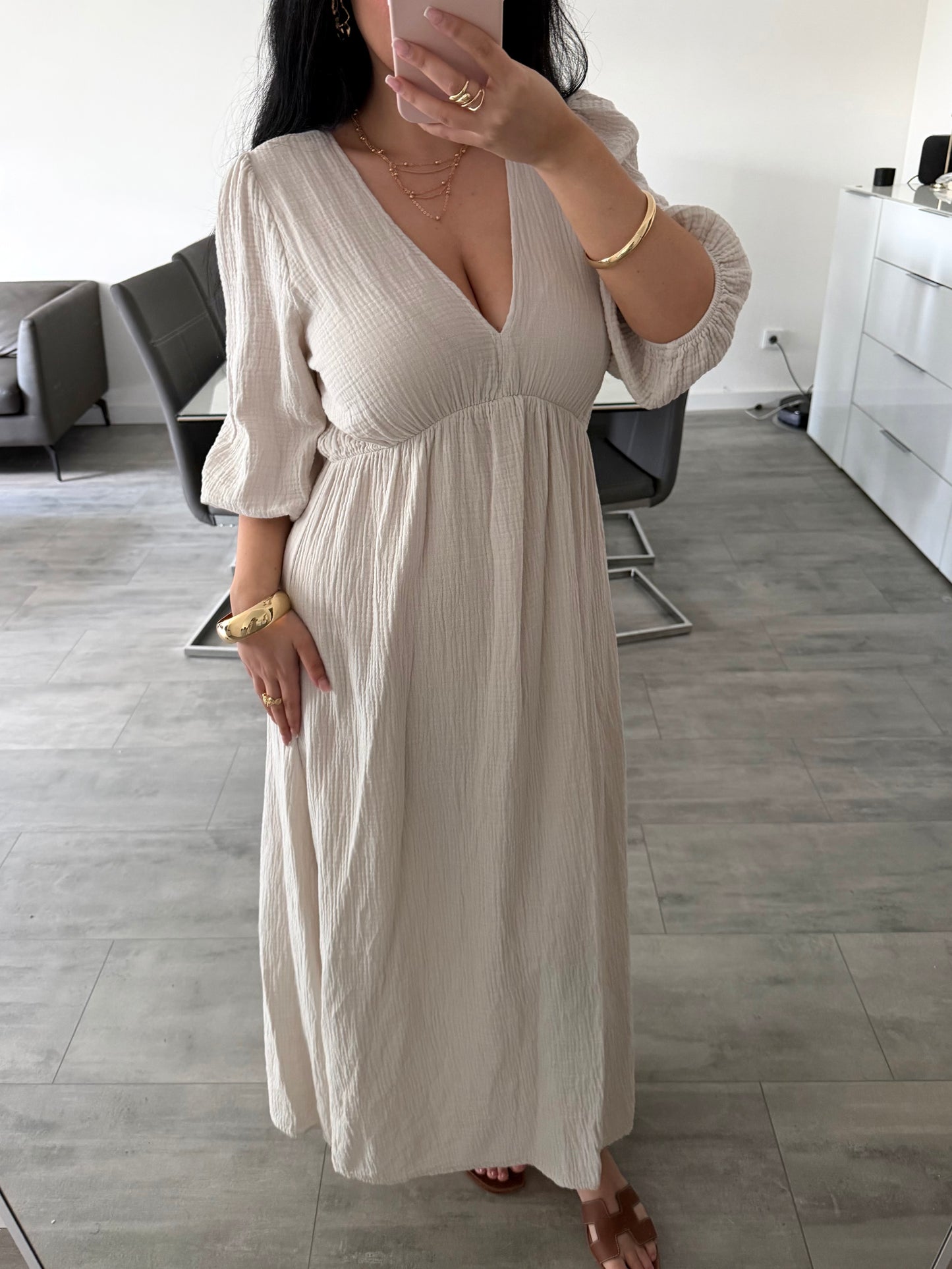 MUSSELIN MAXIKLEID MIT V-AUSSCHNITT ZARIA