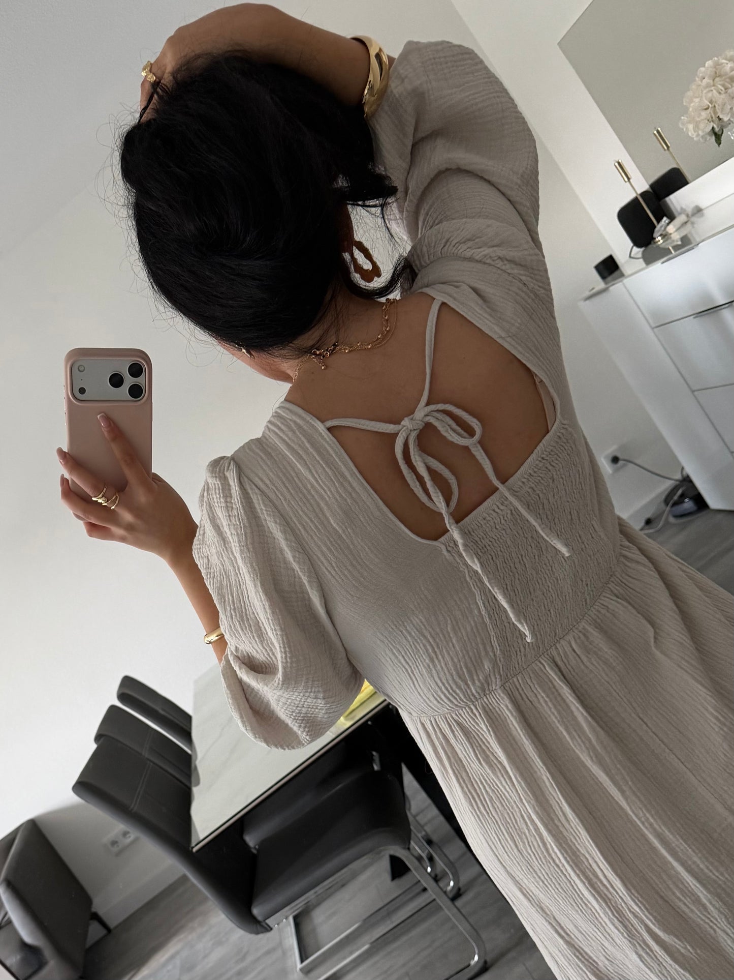 MUSSELIN MAXIKLEID MIT V-AUSSCHNITT ZARIA