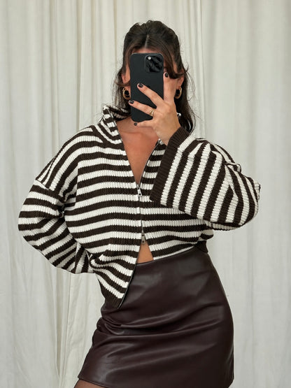 ZIP-STRICKJACKE SINA STREIFEN BRAUN