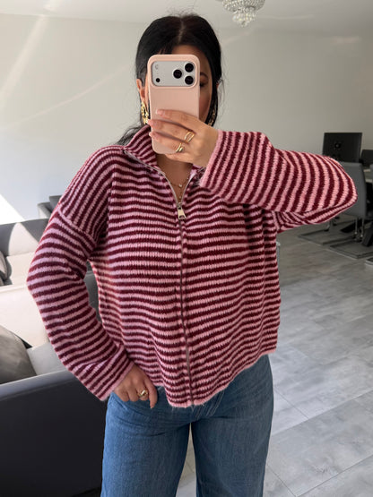 ZIP STRICKJACKE EMILIA GESTREIFT – Miss Nova Damenmode