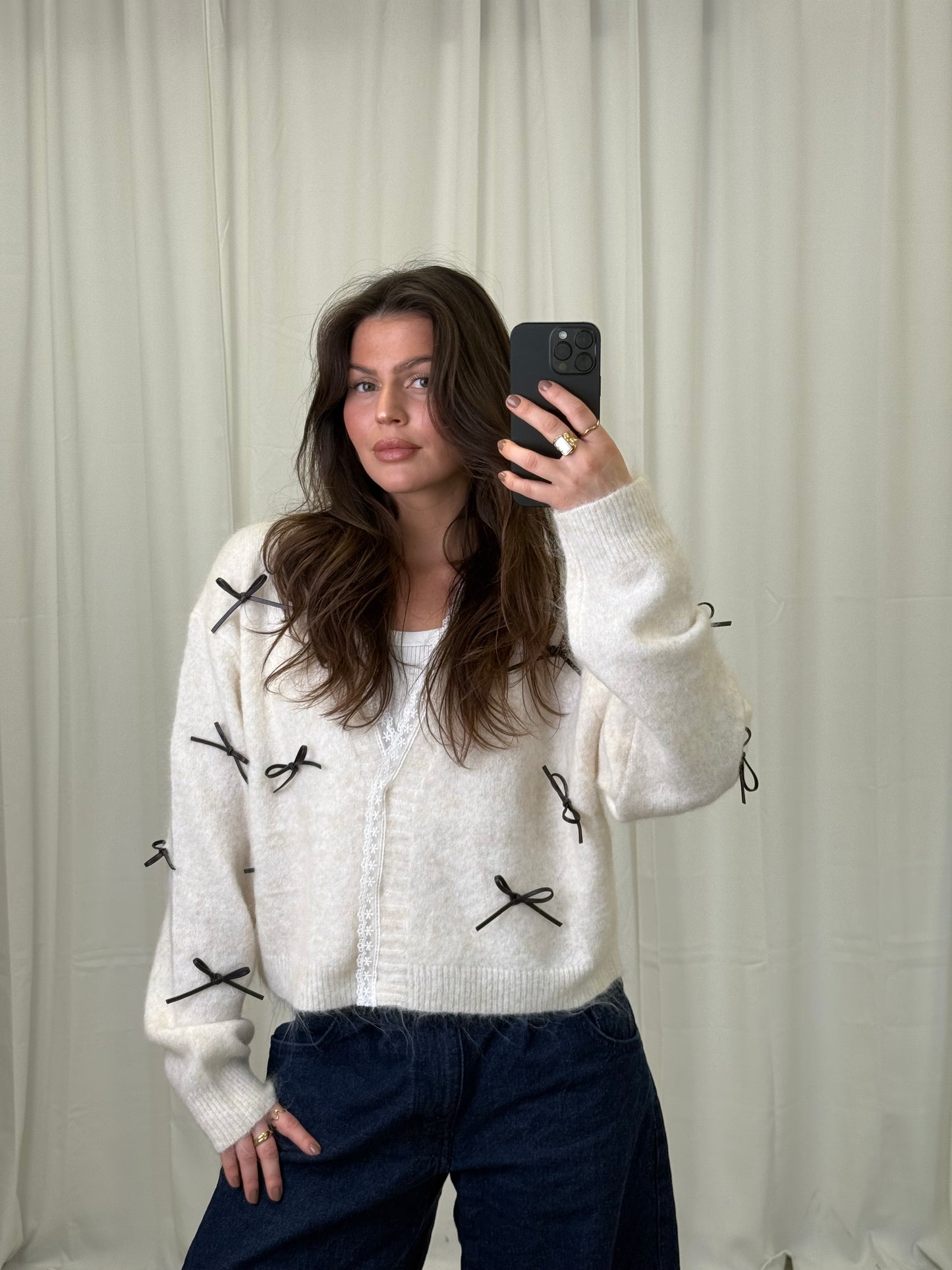 CARDIGAN LEDERSCHLEIFEN CELINE Ansicht 6 – Miss Nova Damenmode