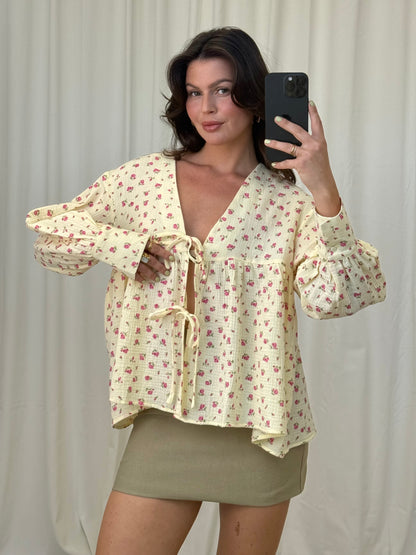 MUSSELIN BLUSE LIORA MIT BLÜMCHEN UND SCHLEIFEN