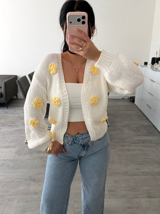 CARDIGAN MIT 3D-BLUMEN ROSY GELB Musselin kaufen | Miss Nova