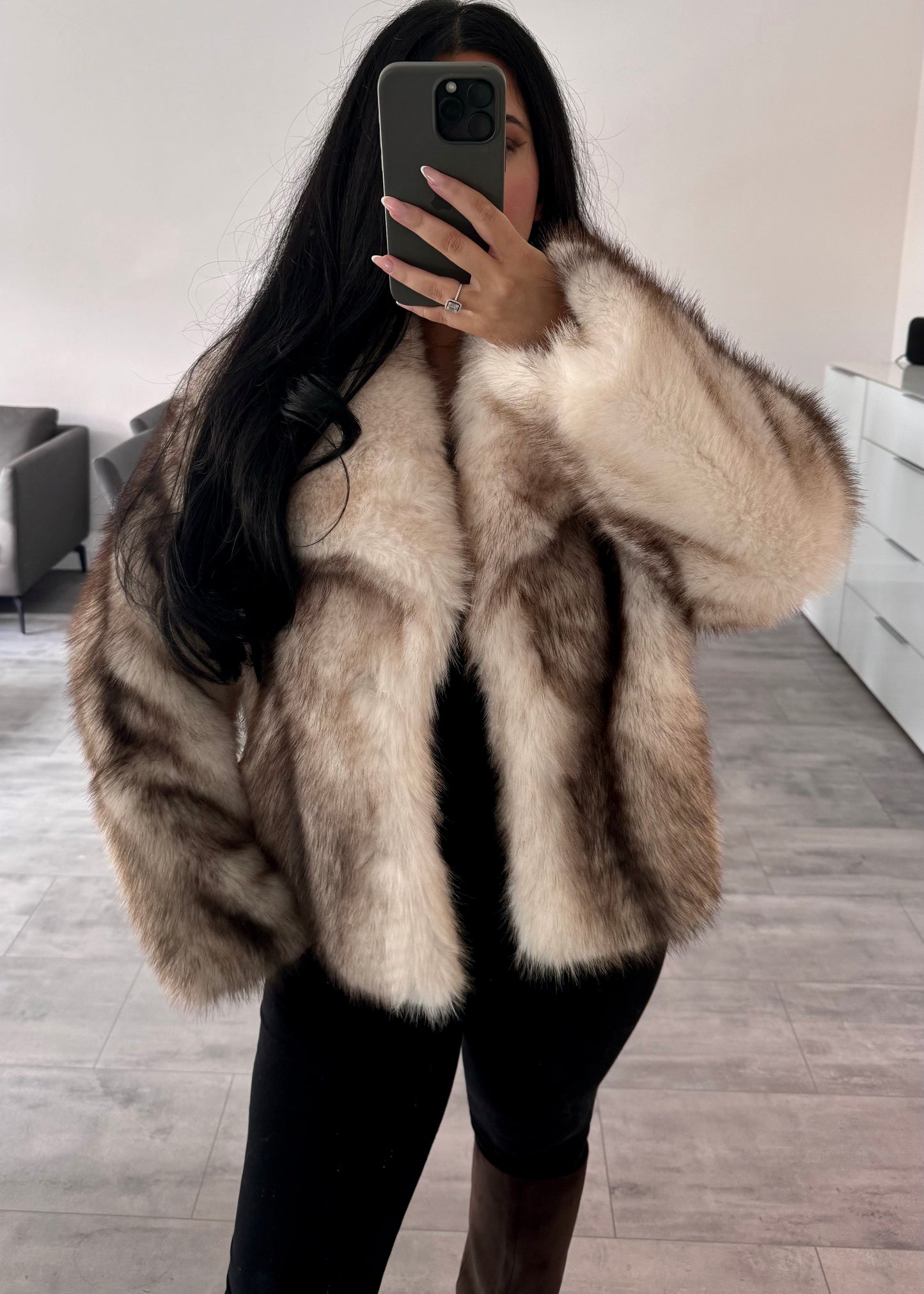 KUNSTFELLJACKE BELLA CREME – Damenmode bei Miss Nova