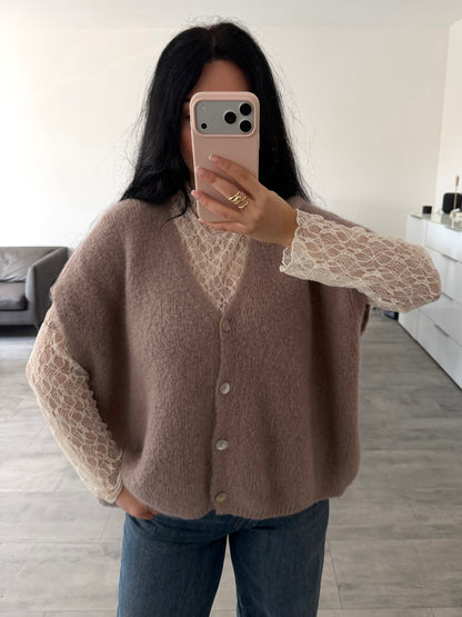 KURZARM STRICKJACKE LENI