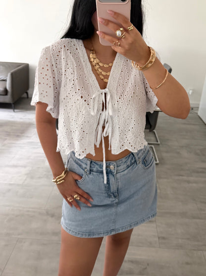 BAUMWOLLBLUSE MIT LOCHSTICKEREI ALESSIA
