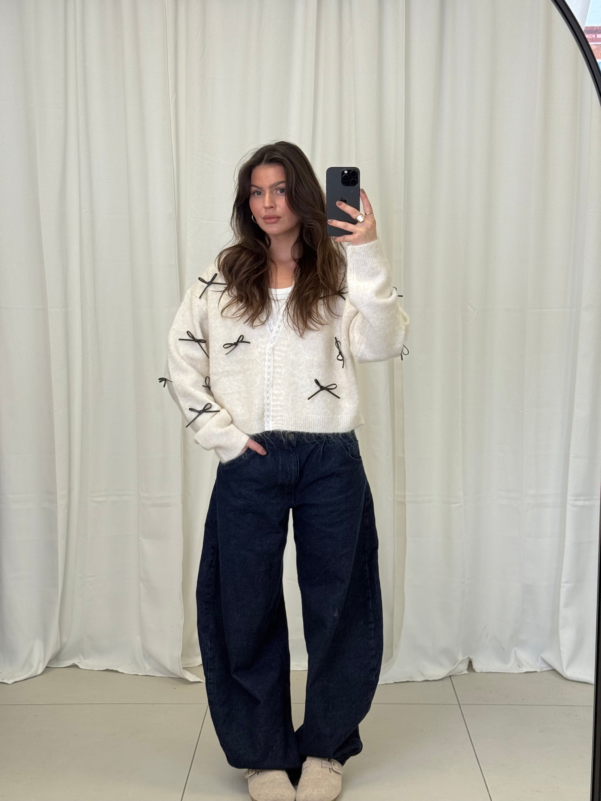 CARDIGAN LEDERSCHLEIFEN CELINE – Miss Nova Damenmode
