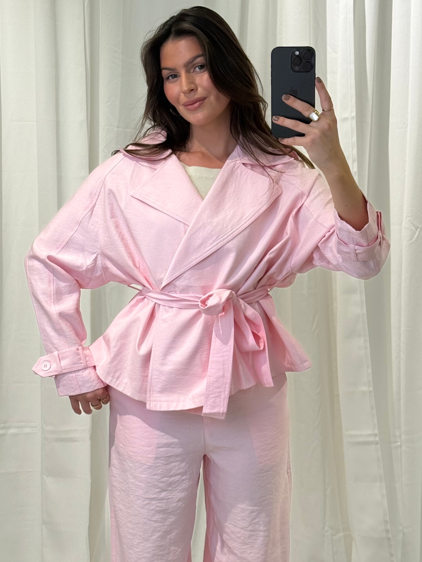 KURZER TRENCHCOAT – Damenmode bei Miss Nova