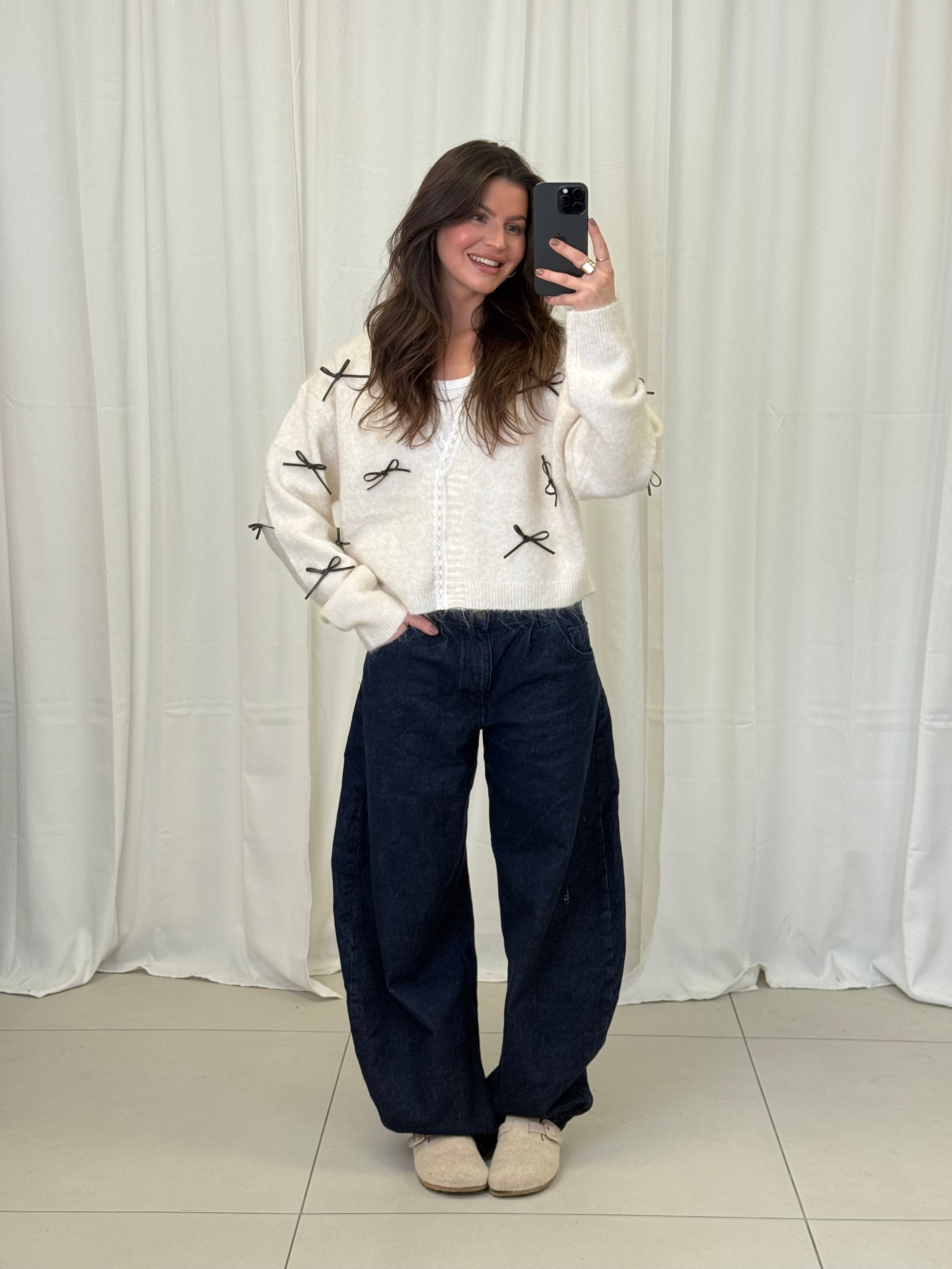 CARDIGAN LEDERSCHLEIFEN CELINE – Miss Nova Damenmode