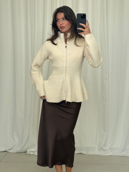 ZIP-STRICKJACKE TAILLIERT WILMA