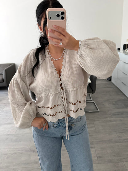 MUSSELIN BLUSE MIT SPITZE MALIA – Musselin Mode Miss Nova
