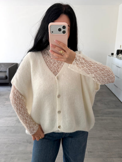 KURZARM STRICKJACKE LENI