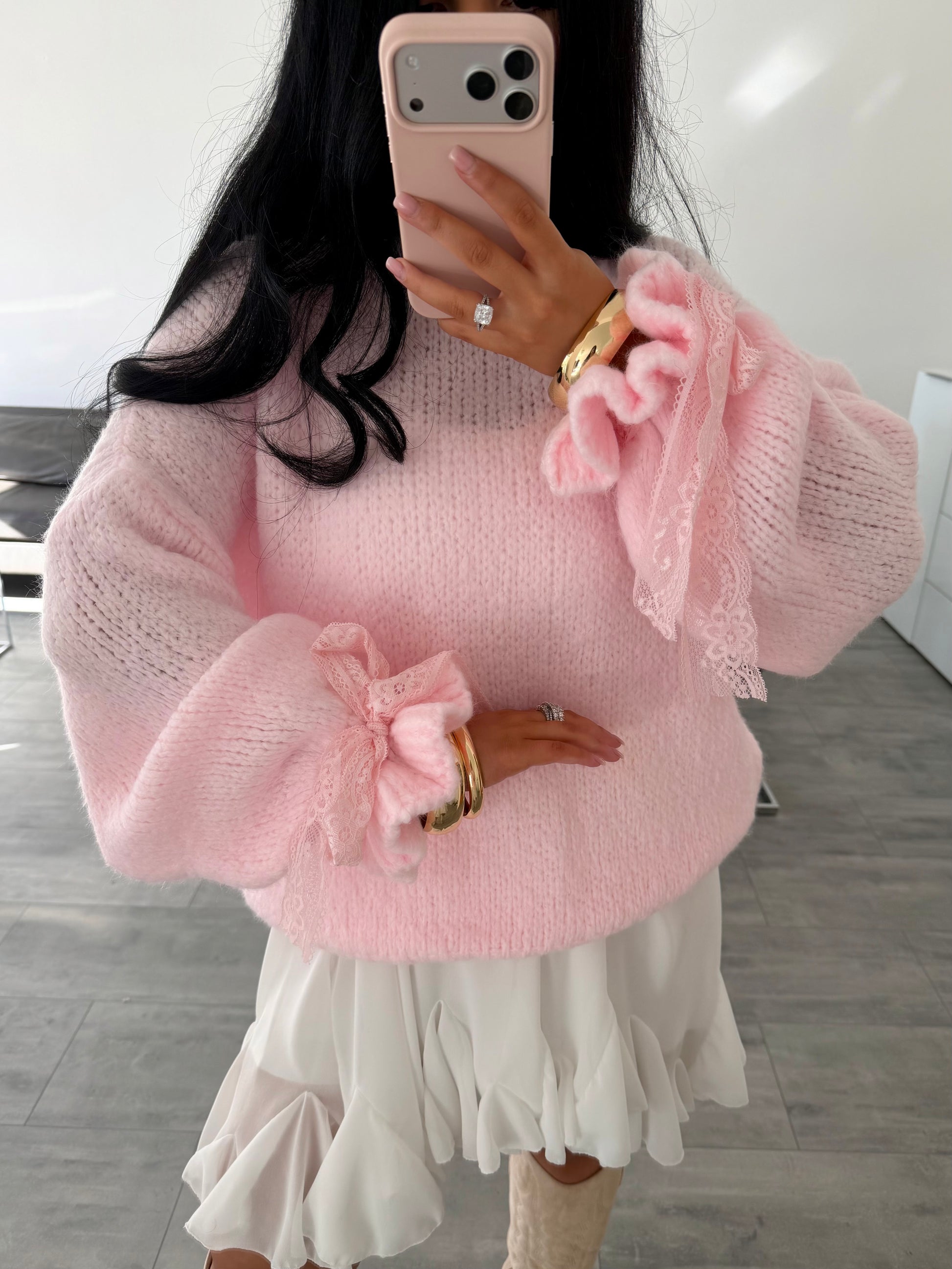 SOFT PULLOVER MIT SPITZENÄRMEL MARA – Miss Nova Damenmode