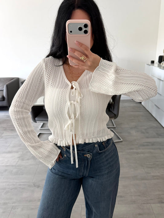 STRICKJÄCKCHEN ELMA MIT SCHLEIFEN