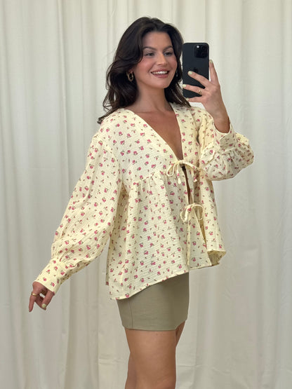 MUSSELIN BLUSE LIORA MIT BLÜMCHEN UND SCHLEIFEN
