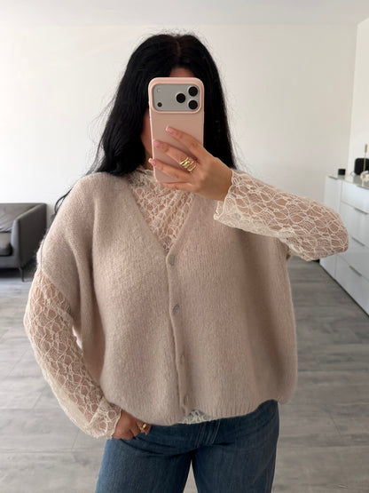 KURZARM STRICKJACKE LENI