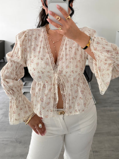 FLORALE BAUMWOLLBLUSE ELEONORA MIT SPITZE – Miss Nova Damenmode