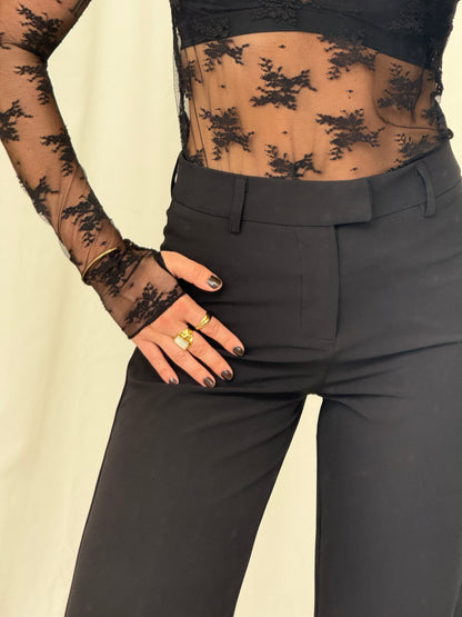MESH-TOP MIT BLUMENMUSTER DINA SCHWARZ