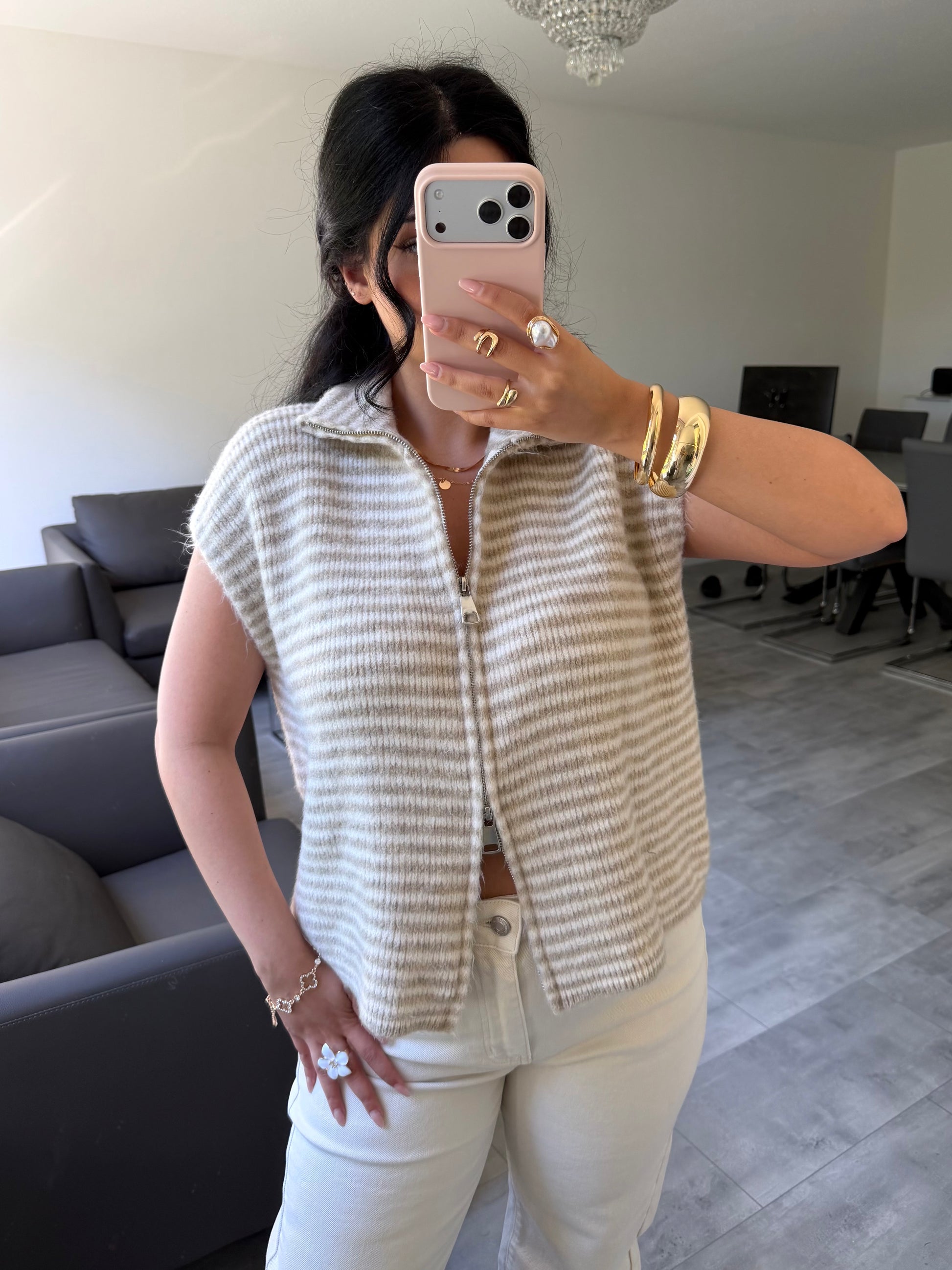 Kurzarm Zip Strickjacke Emilia Gestreift Detailansicht – MissNova