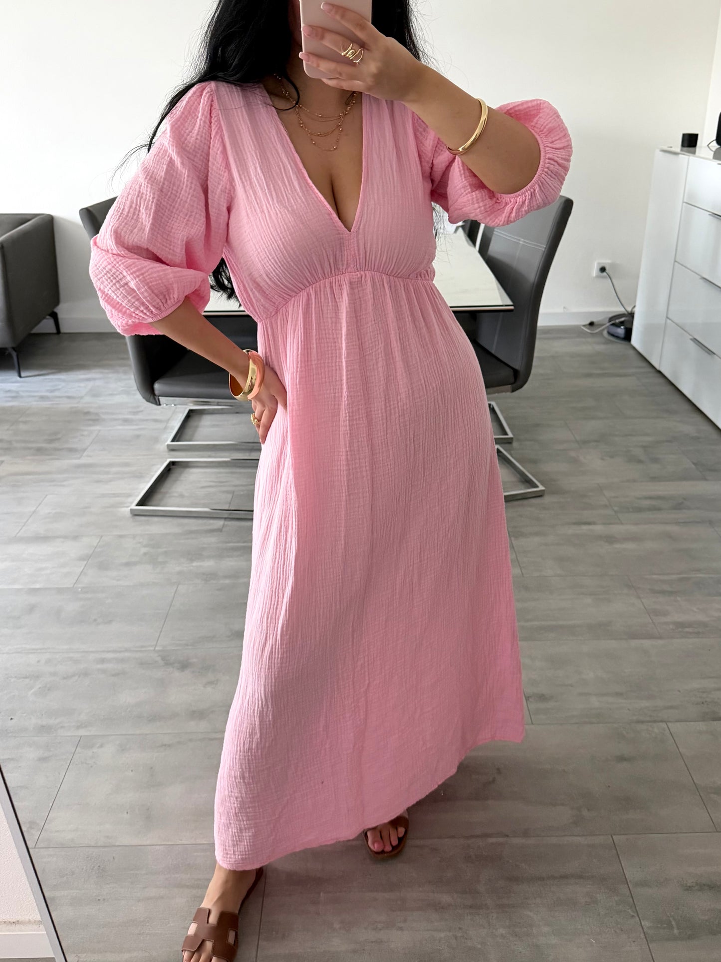 MUSSELIN MAXIKLEID MIT V-AUSSCHNITT ZARIA