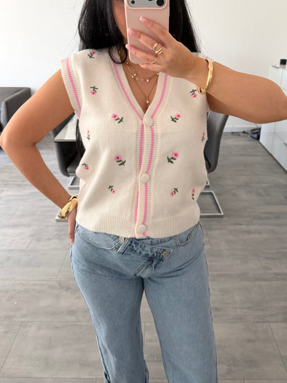 STRICKWESTE MIT BLUMENSTICKEREI LILLY – Miss Nova Damenmode