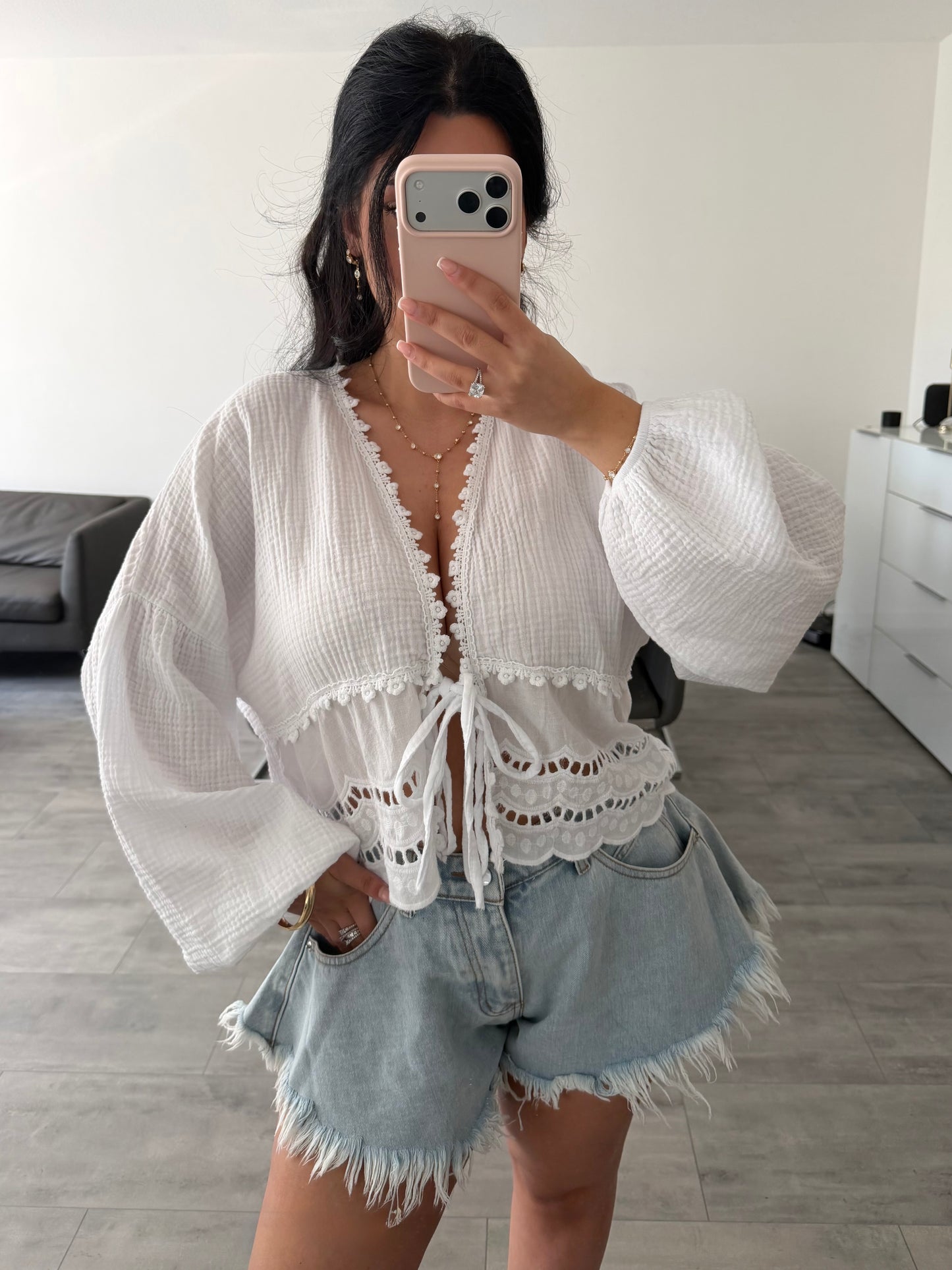 MUSSELIN BLUSE MIT SPITZE MALIA – Musselin Damenmode bei Miss Nova