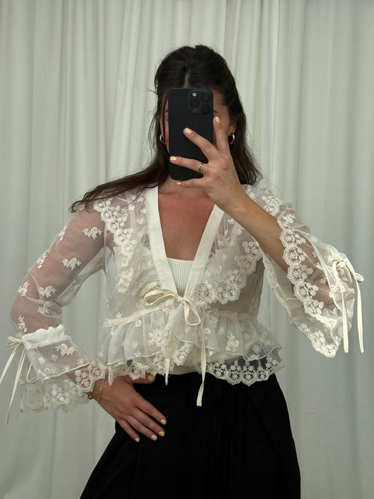 SPITZENBLUSE LINAYA CREME Musselin kaufen | Miss Nova