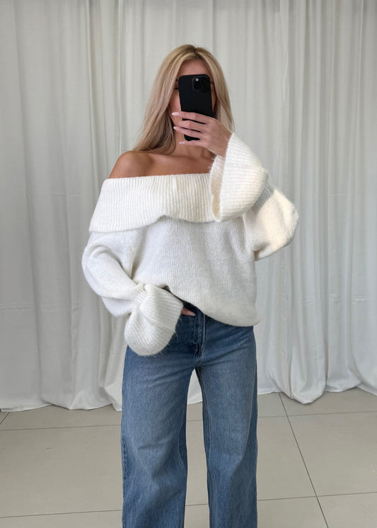 OFF-SHOULDER VOLANT PULLOVER ISABELLE