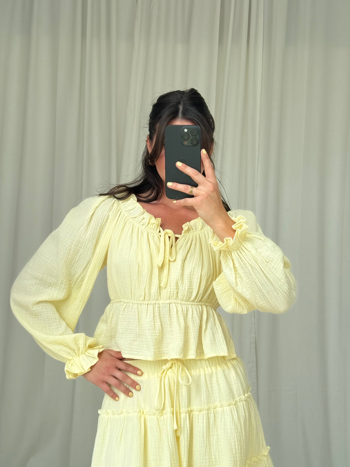 MUSSELIN BLUSE MARIE MIT RÜSCHEN UND SCHLEIFE – Musselin Bluse bei Missnova