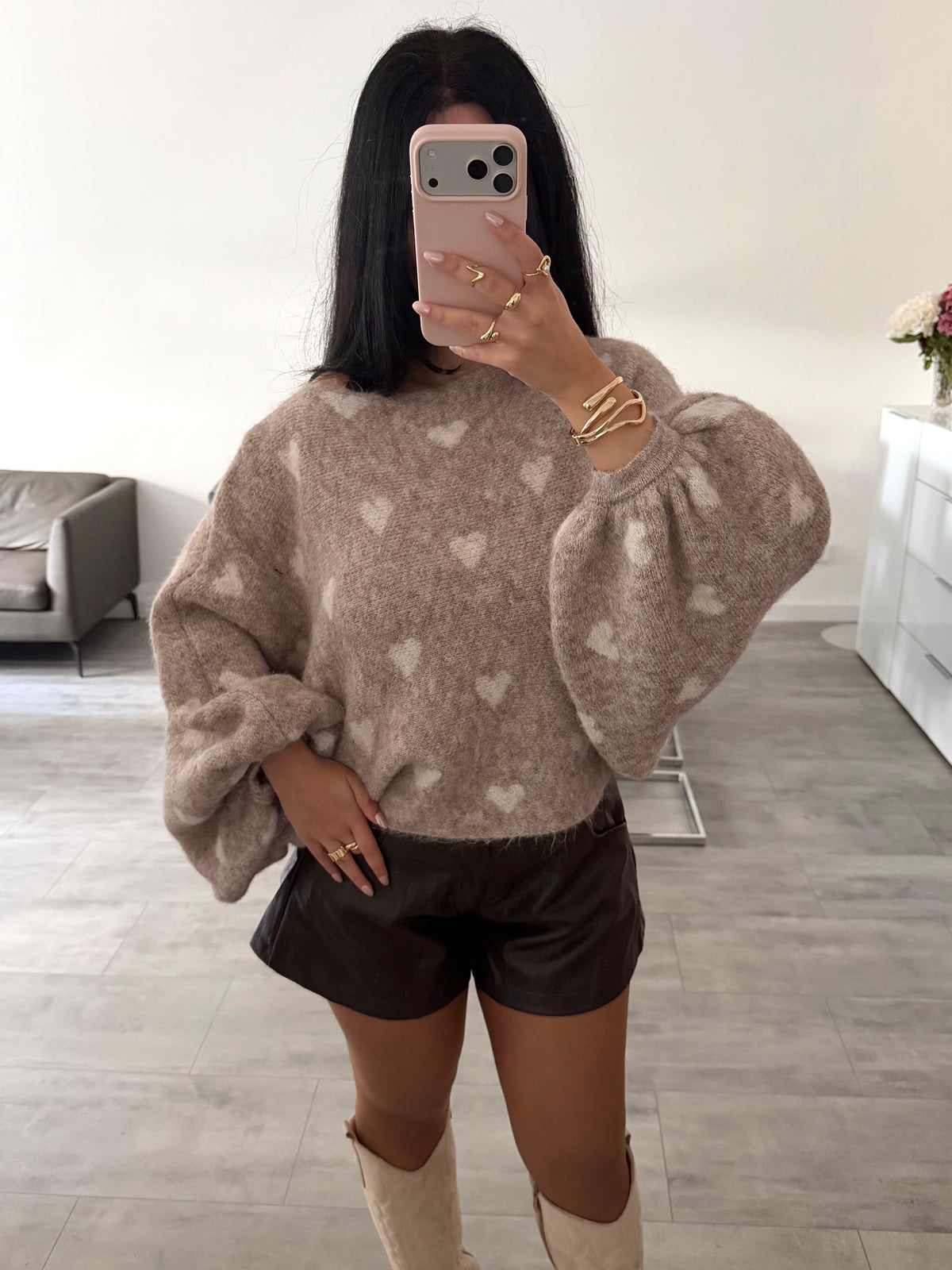 OVERSIZE PULLOVER RIANA MIT BALLONÄRMELN UND HERZEN