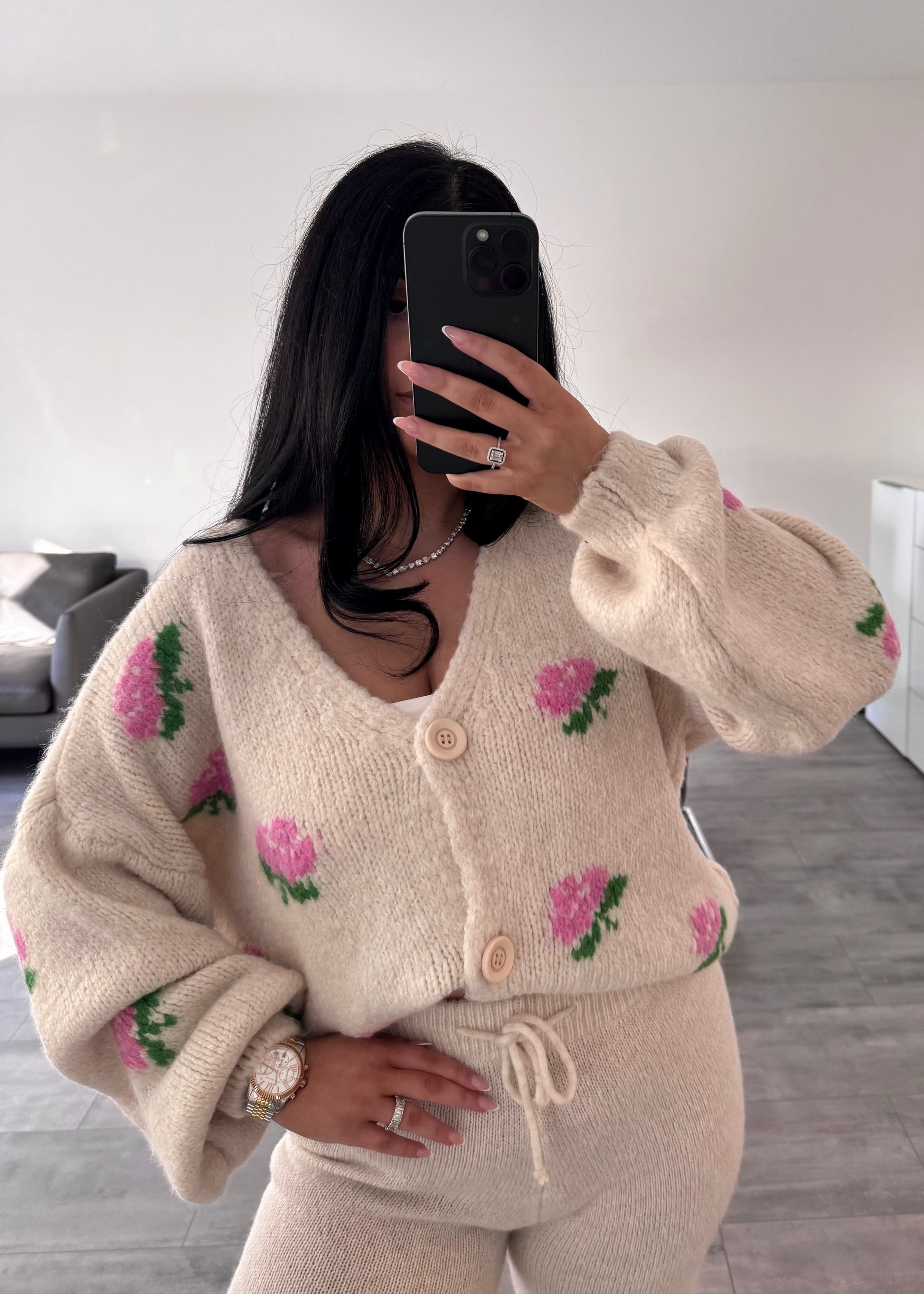 CARDIGAN ROSE BEIGE – Damenmode bei Miss Nova
