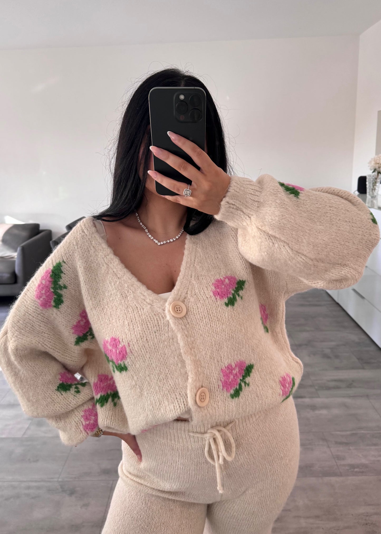 CARDIGAN ROSE BEIGE – Miss Nova Damenmode