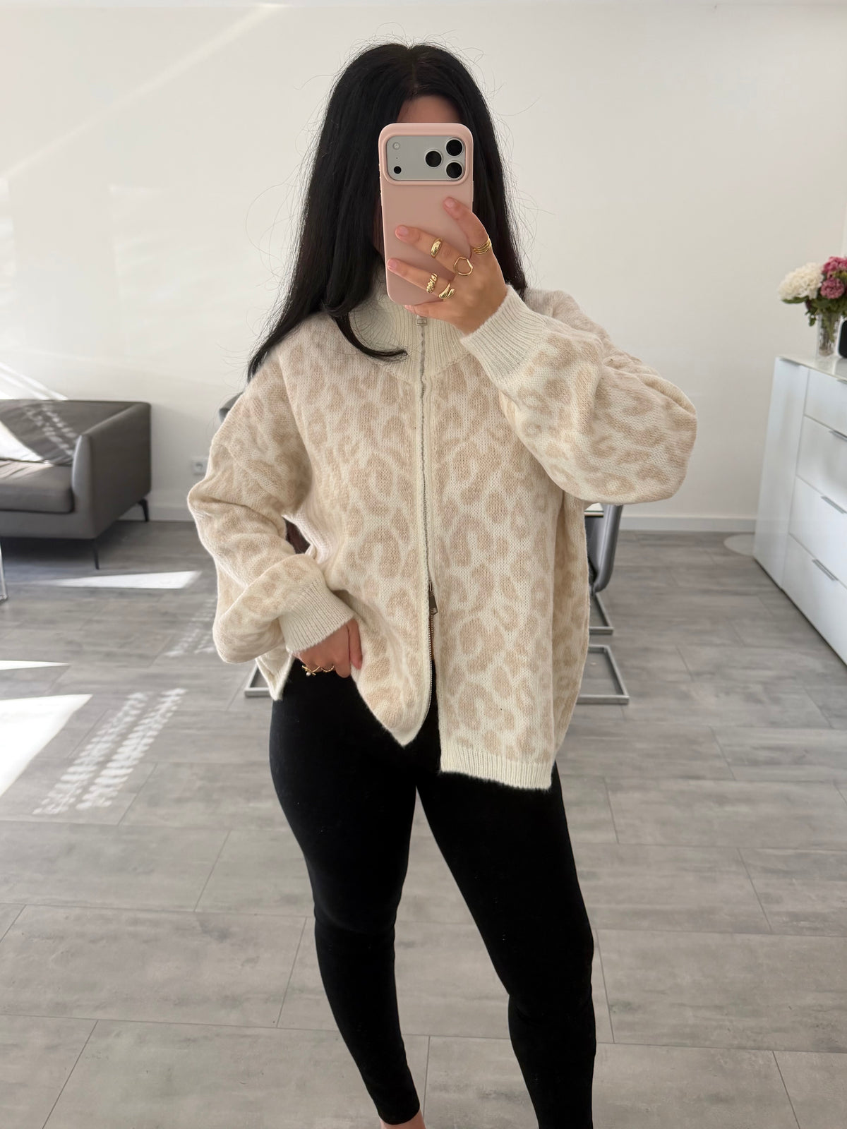 OVERSIZE DOUBLE-ZIP STRICKJACKE LEOPRINT